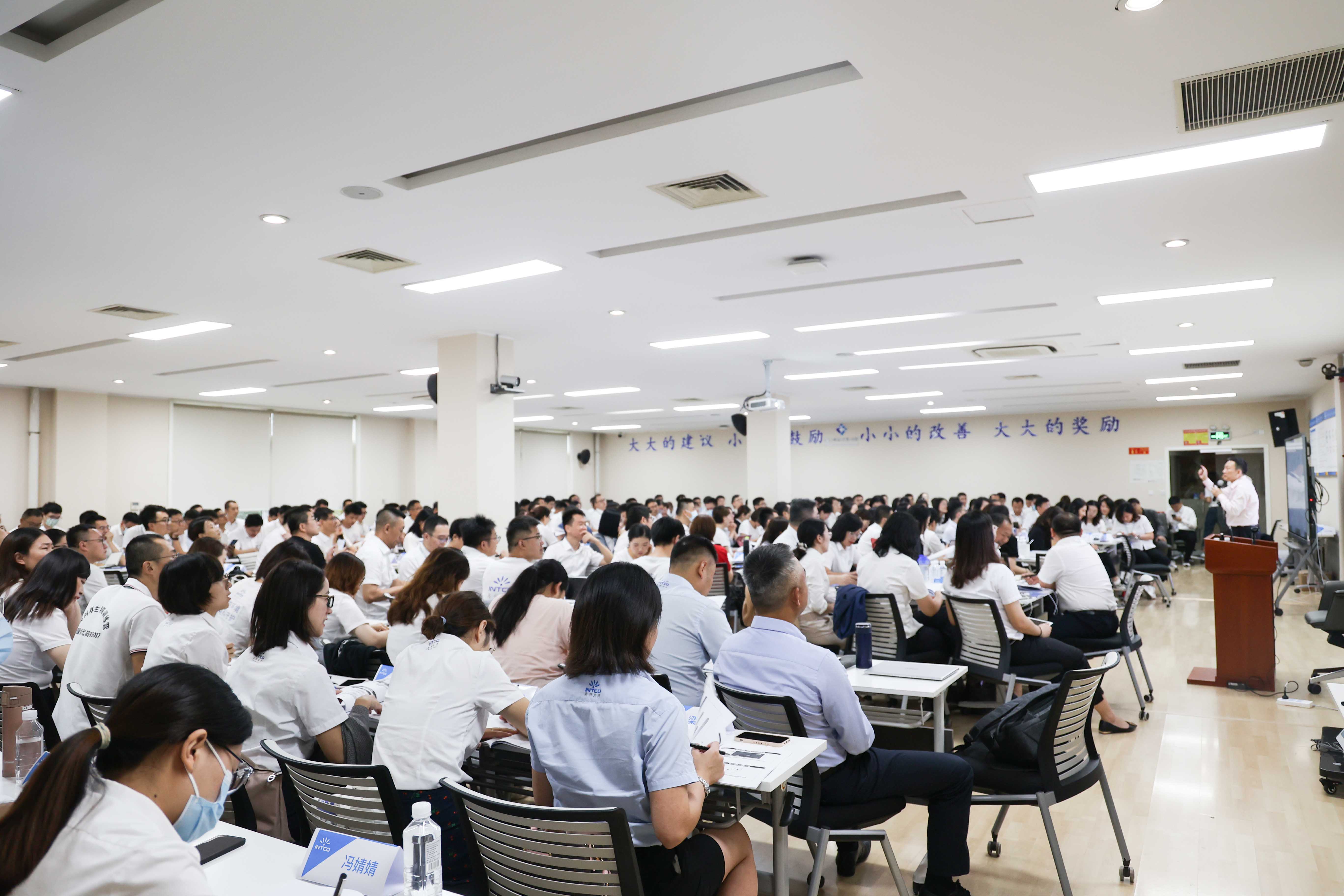 365比分 - 实时体育比分、赛事分析与数据统计
